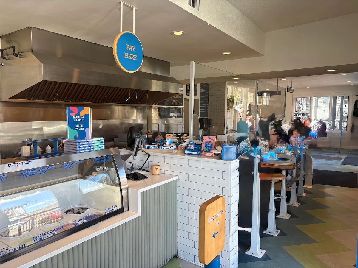 Vibe, Lil' Empire Burger - Bridgeland