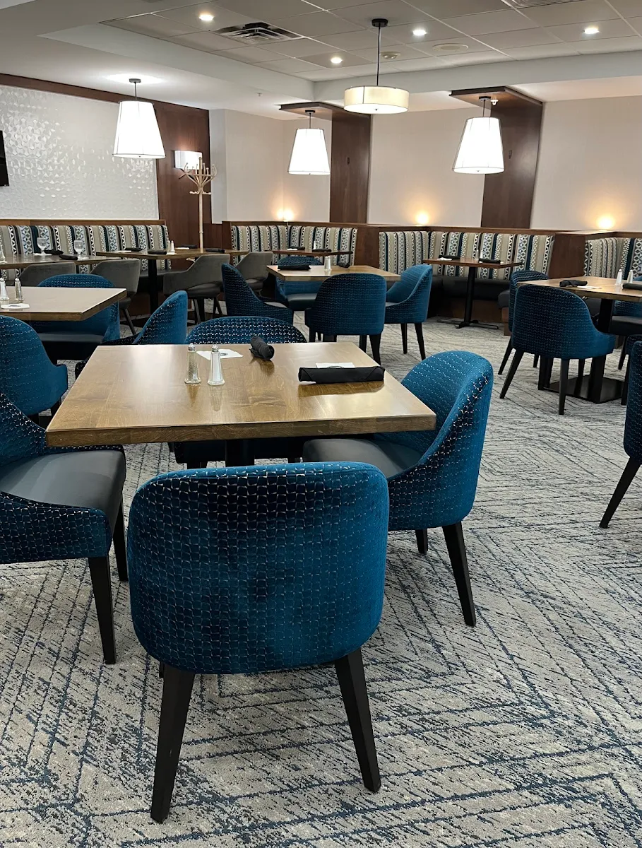 Vibe, Vic's on Wellington & Bentley's Lounge
