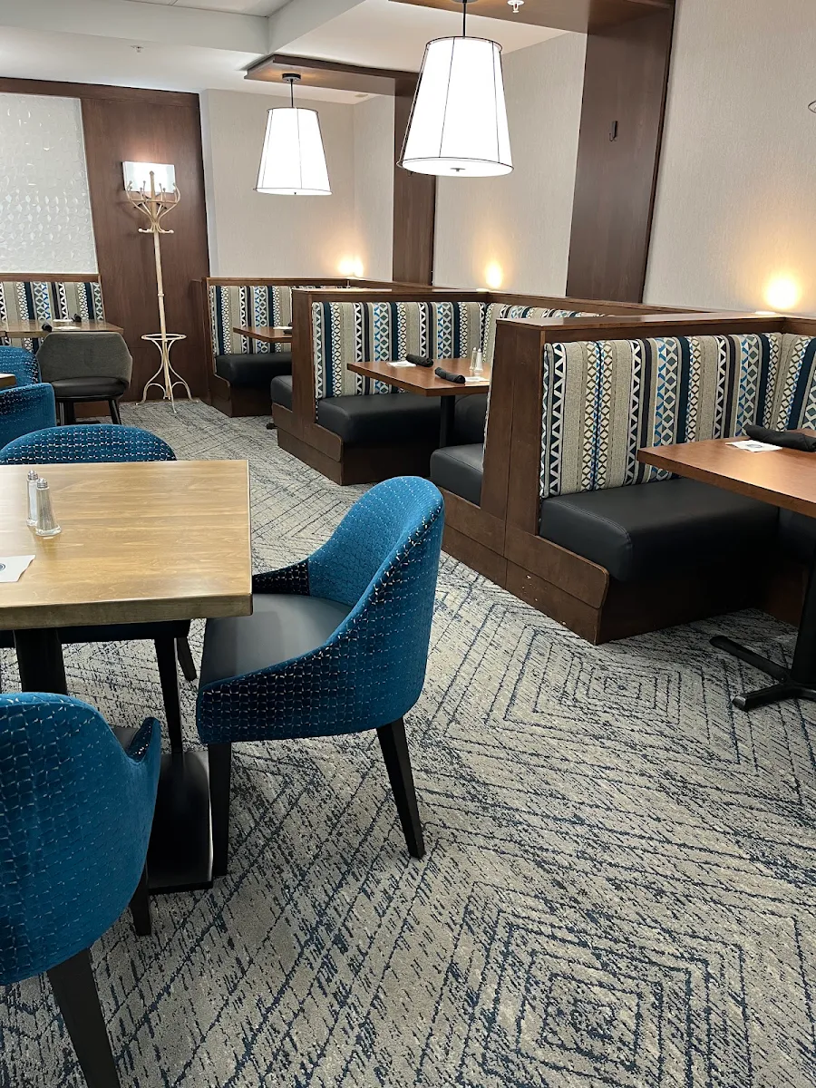 Vibe, Vic's on Wellington & Bentley's Lounge