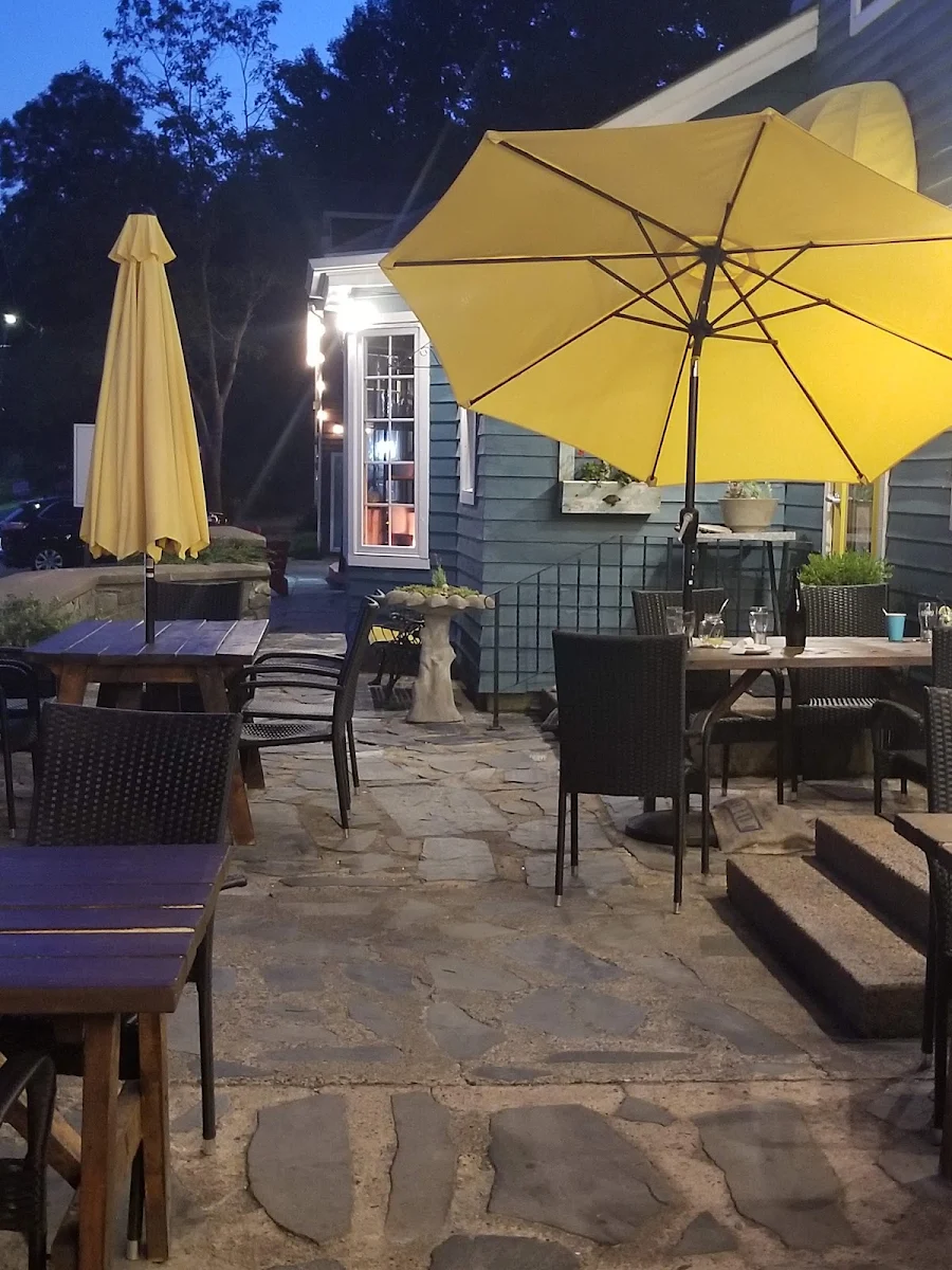 Vibe, Rebecca's Restaurant