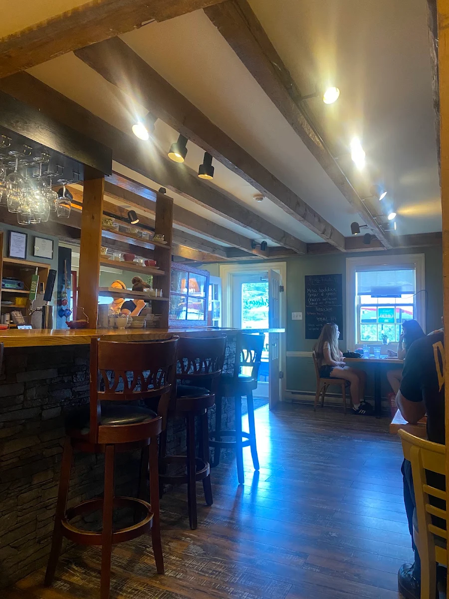 Vibe, Rebecca's Restaurant