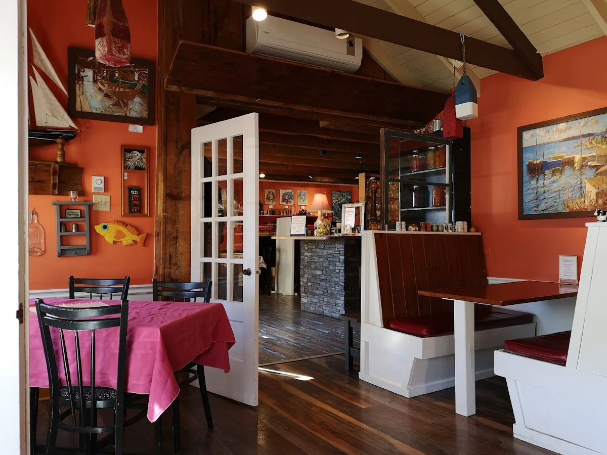 Vibe, Rebecca's Restaurant