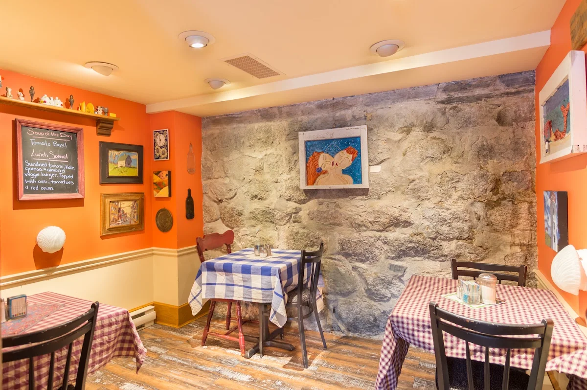 Vibe, Rebecca's Restaurant
