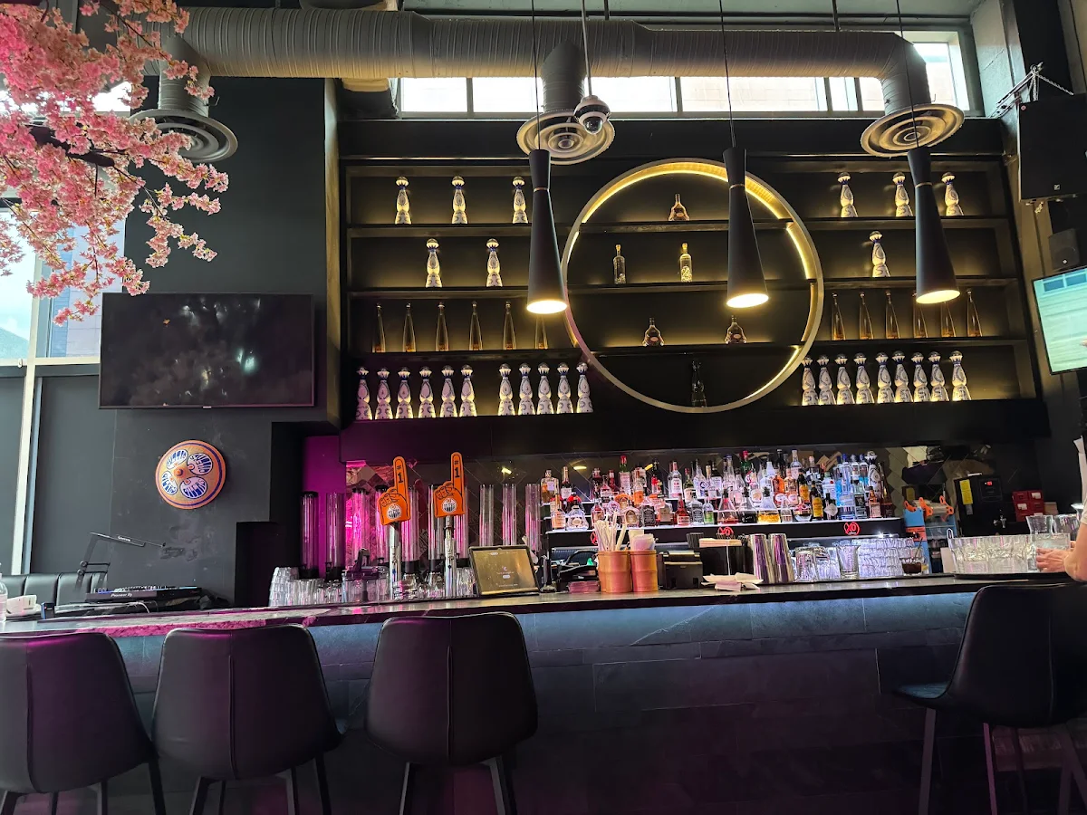Vibe, XO Bistro + Bar Downtown