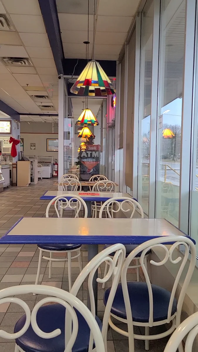 Vibe, Captain Neel's Fish & Chips