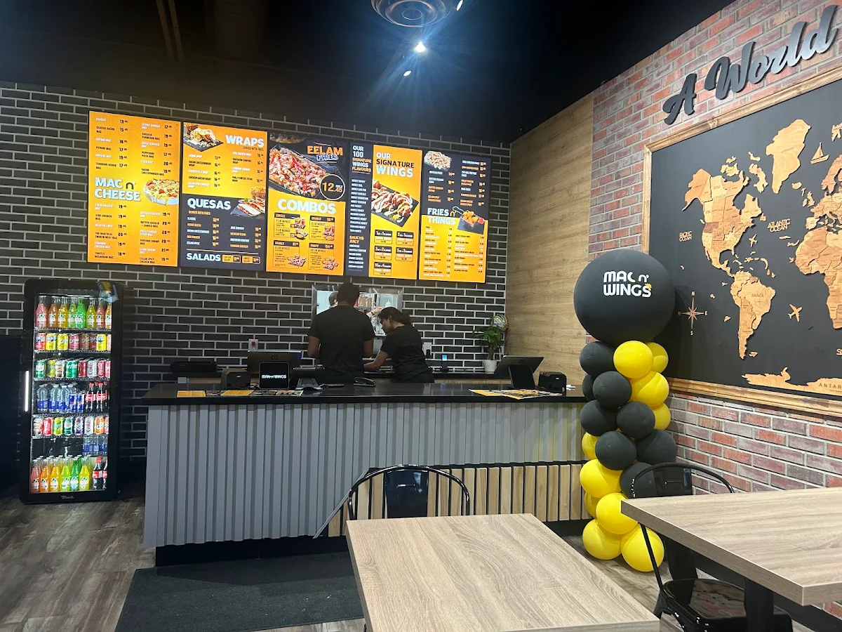 Menu, Mac N' Wings