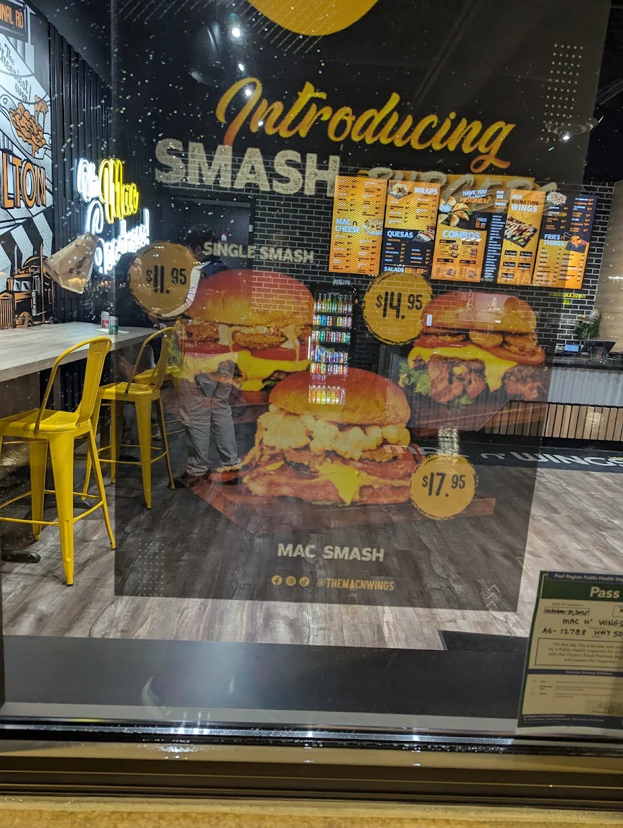 Menu, Mac N' Wings