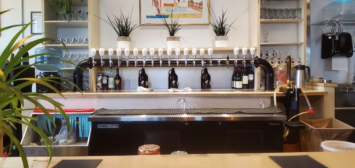 Vibe, The Dandy Brewing Company and DandyPizza