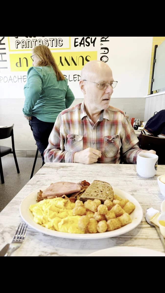 Food & drink, Tubbies Big Breakfast Lunch & Dairy Bar - Barrie