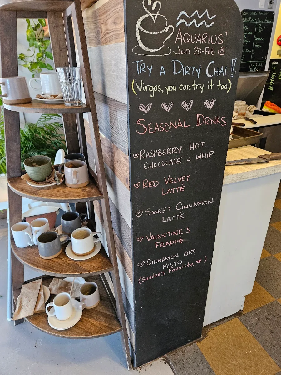 Menu, Lola's Cafe