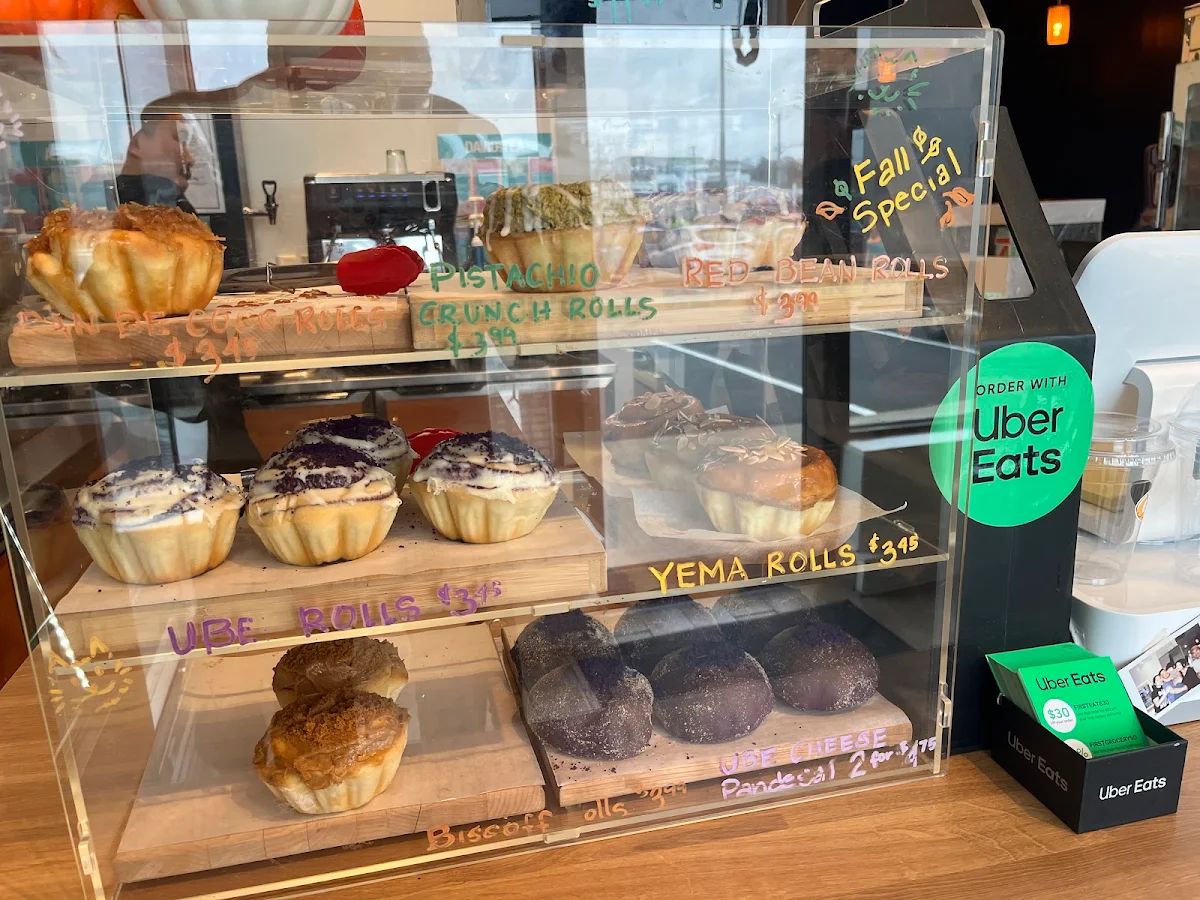 Vibe, jamms Filipino Bakeshop, atbp.
