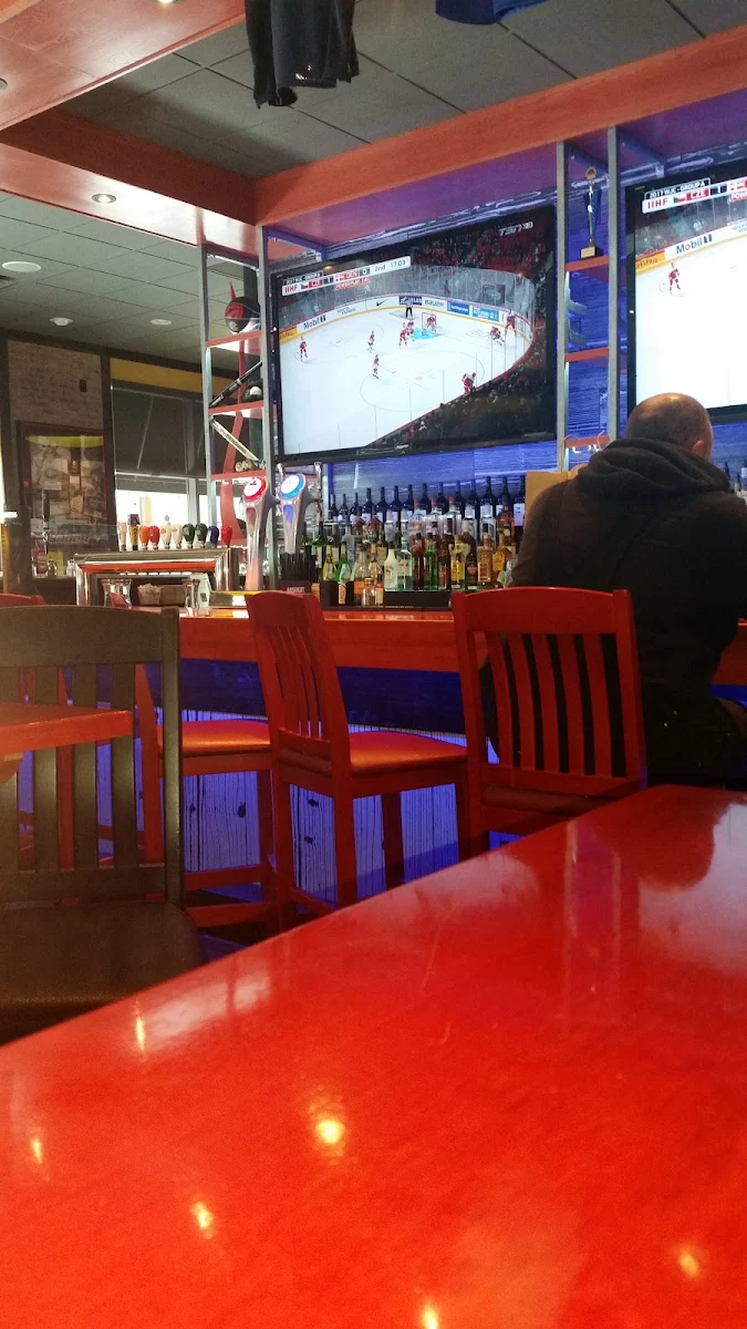 Vibe, St. Louis Bar & Grill