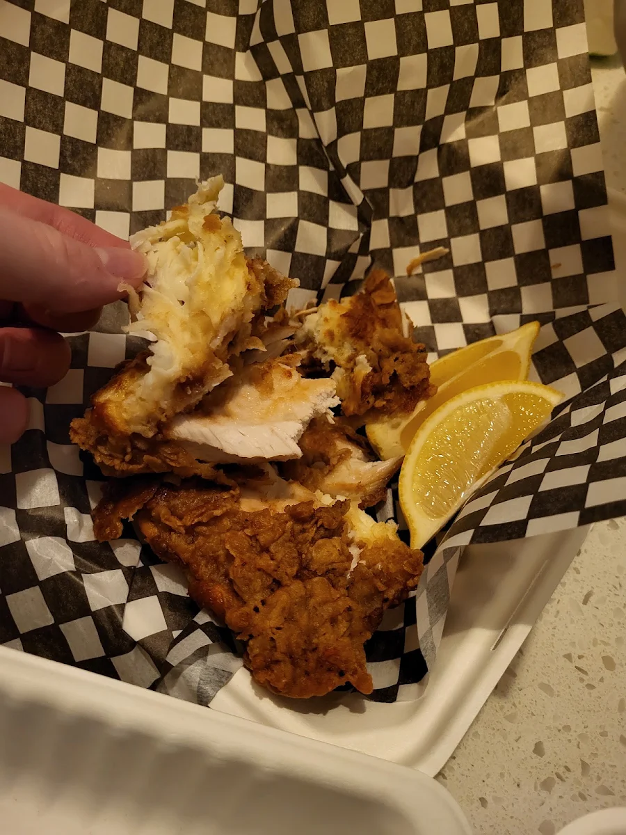 Food & drink, Coach’s Corner Sports Bar & Grill