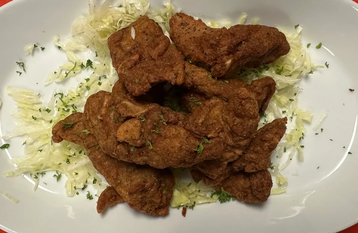 Food & drink, Coach’s Corner Sports Bar & Grill