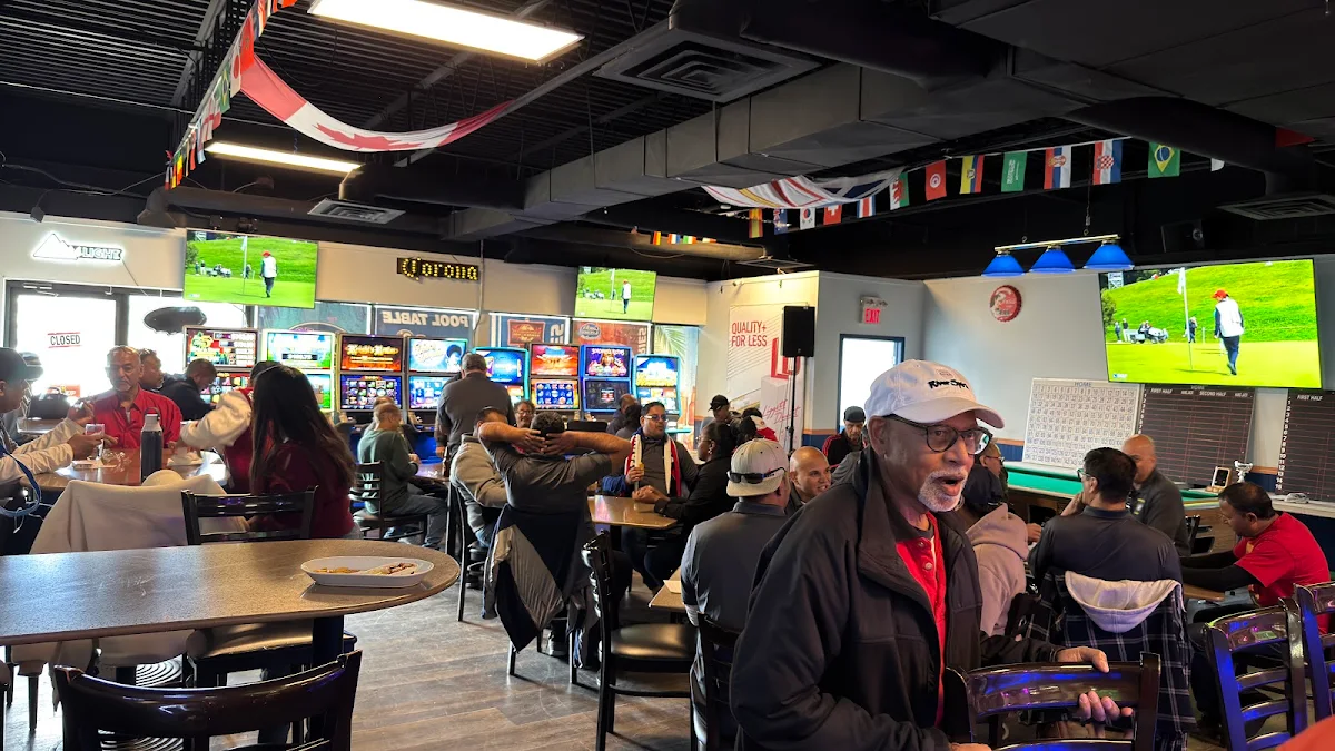 Vibe, Coach’s Corner Sports Bar & Grill