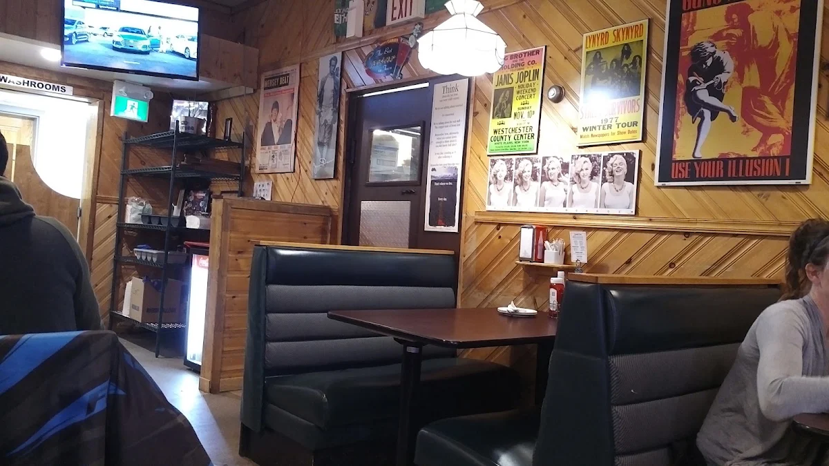 Vibe, Louie's Pizza & Pasta
