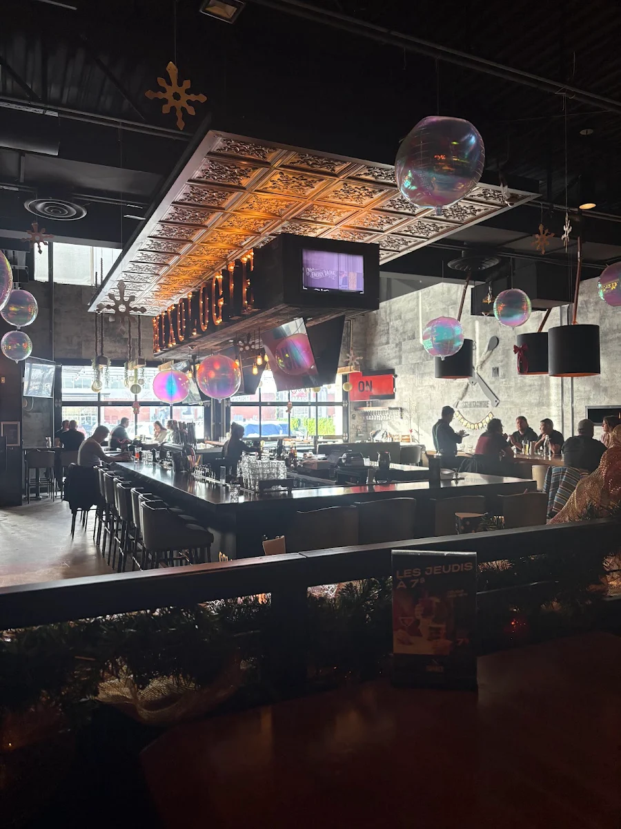 Vibe, SHAKER Cuisine & Mixologie St-Hyacinthe