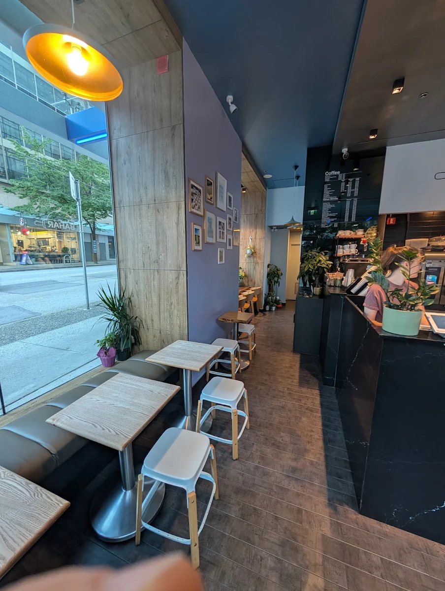 Vibe, Bahar Bakery & Cafe