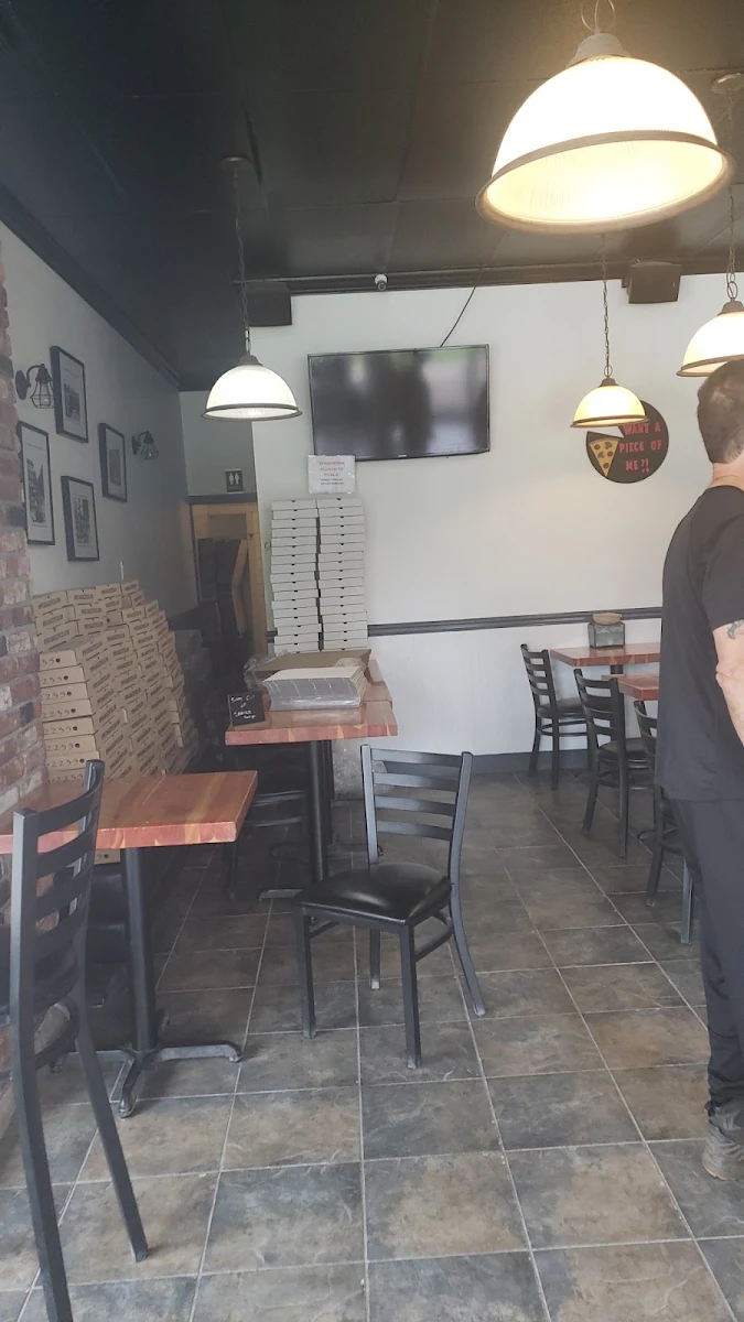 Vibe, Ragazzi Pizza Co