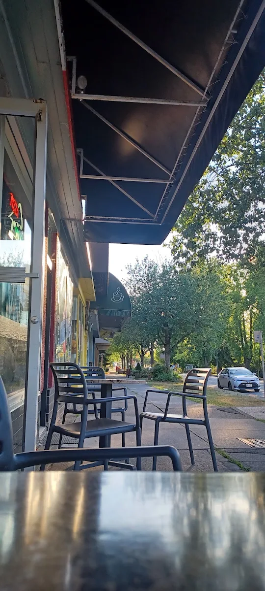 Vibe, Ragazzi Pizza Co