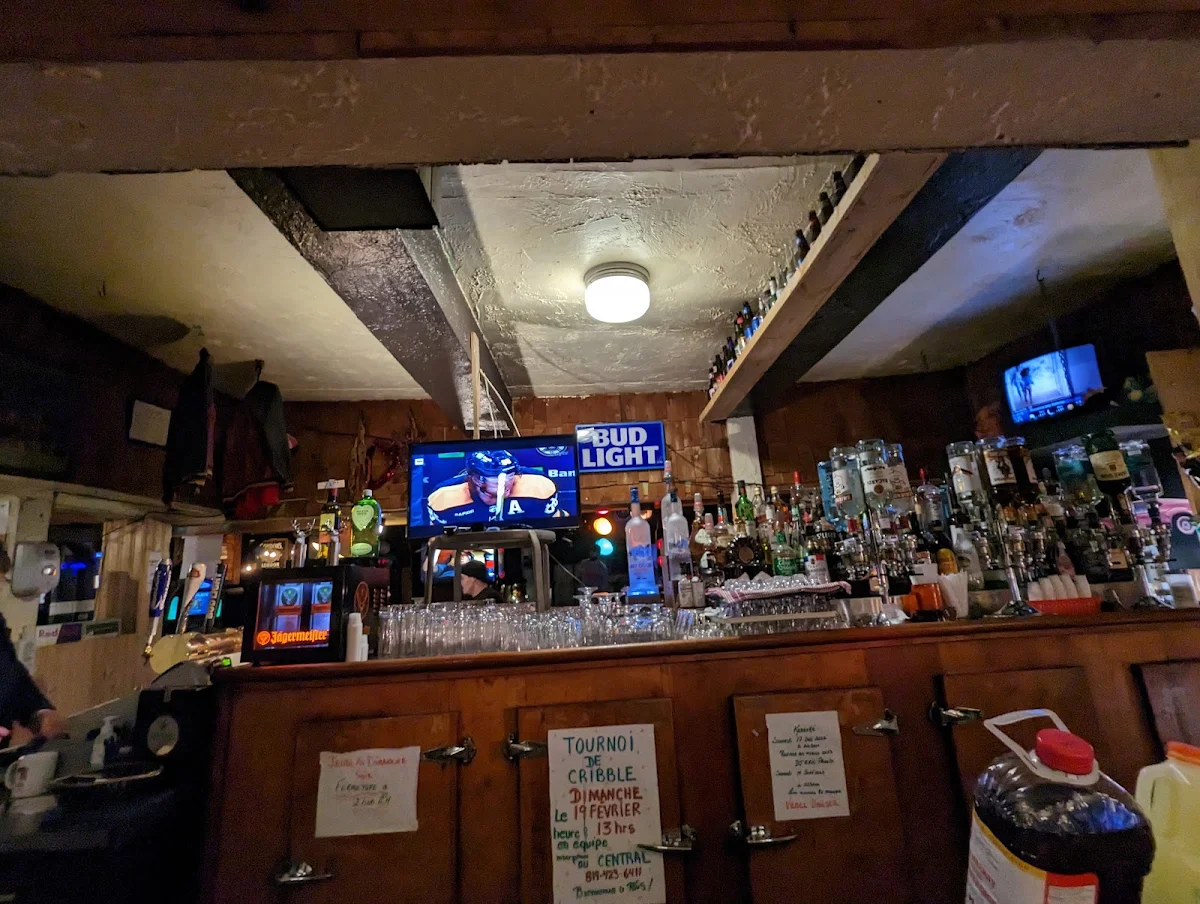 Vibe, Bar Central