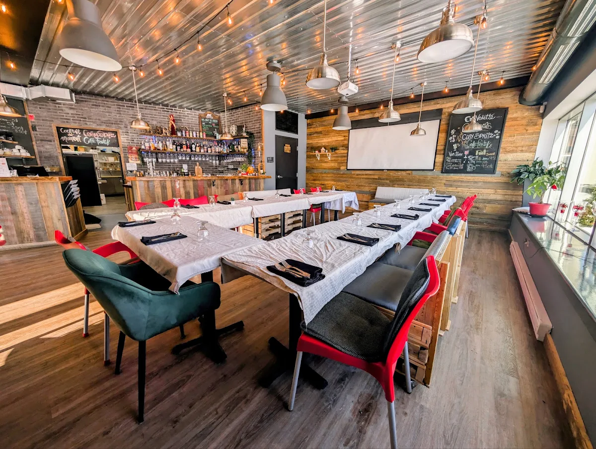 Vibe, Cosy Café Saint-Joseph