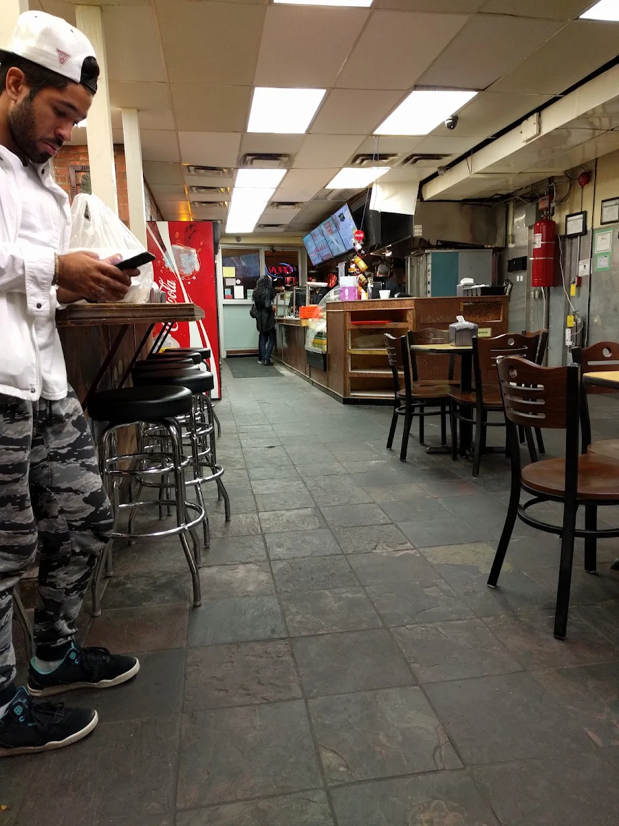 Vibe, Ali Baba’s Middle Eastern Cuisine 1283 Bloor St W