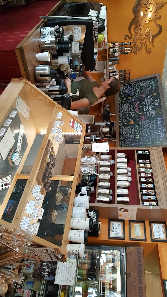 Vibe, Shawnigan House Coffee + Chocolate