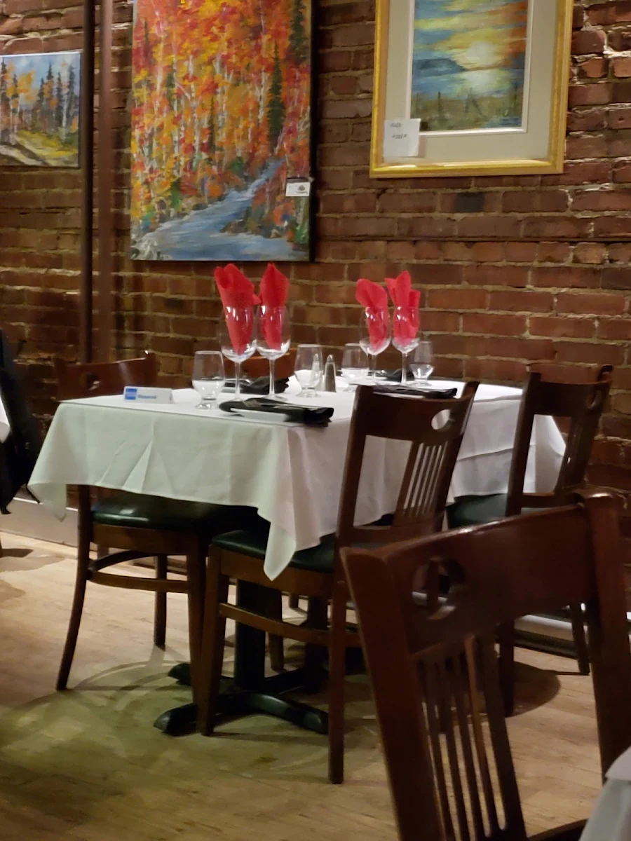 Vibe, Restaurant Trebbiano