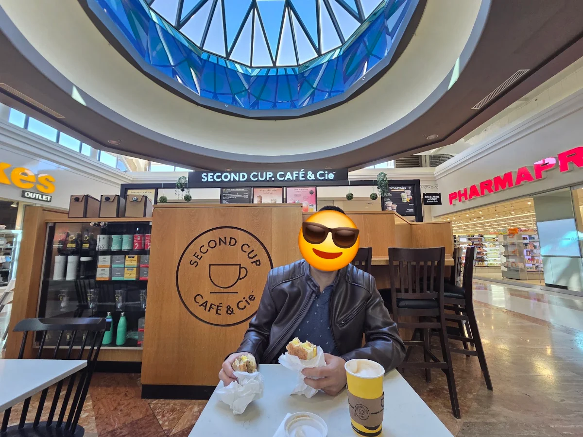 Vibe, Second Cup Café