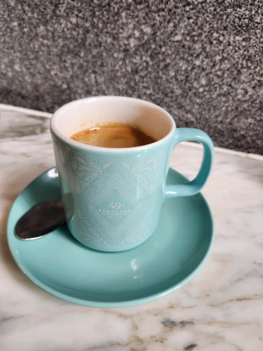 Food & drink, 49th Parallel Café & Lucky's Doughnuts - Thurlow