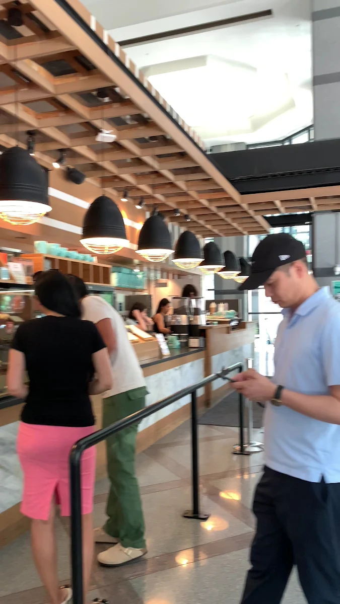 Vibe, 49th Parallel Café & Lucky's Doughnuts - Thurlow
