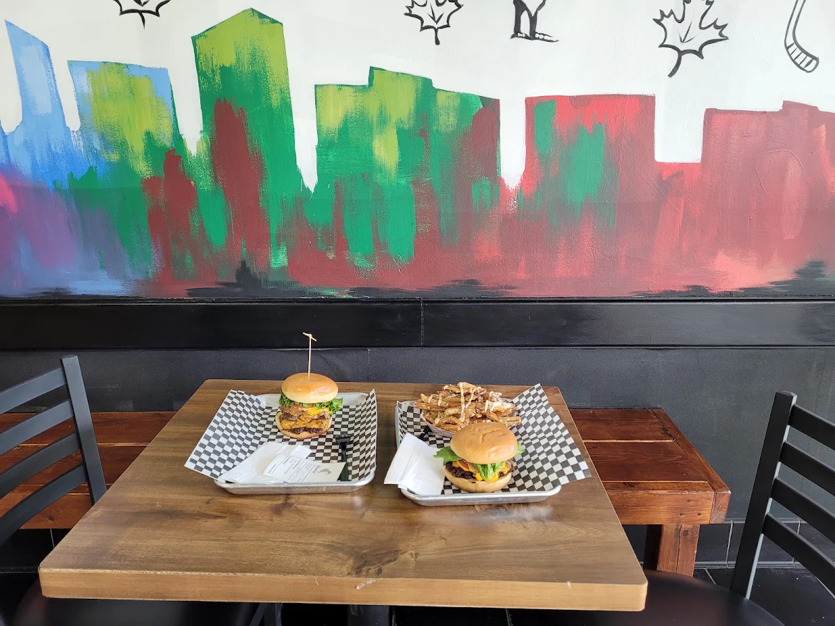 Vibe, 6ixside Burger