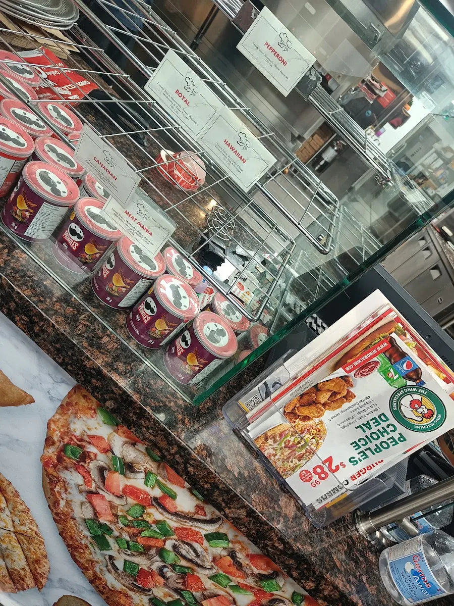 Vibe, Gino's Pizza & Wing Machine