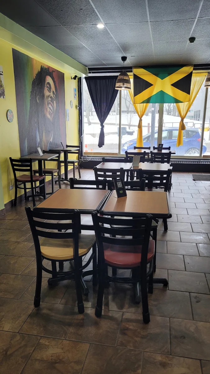 Vibe, Nikki's Jamaican Kitchen