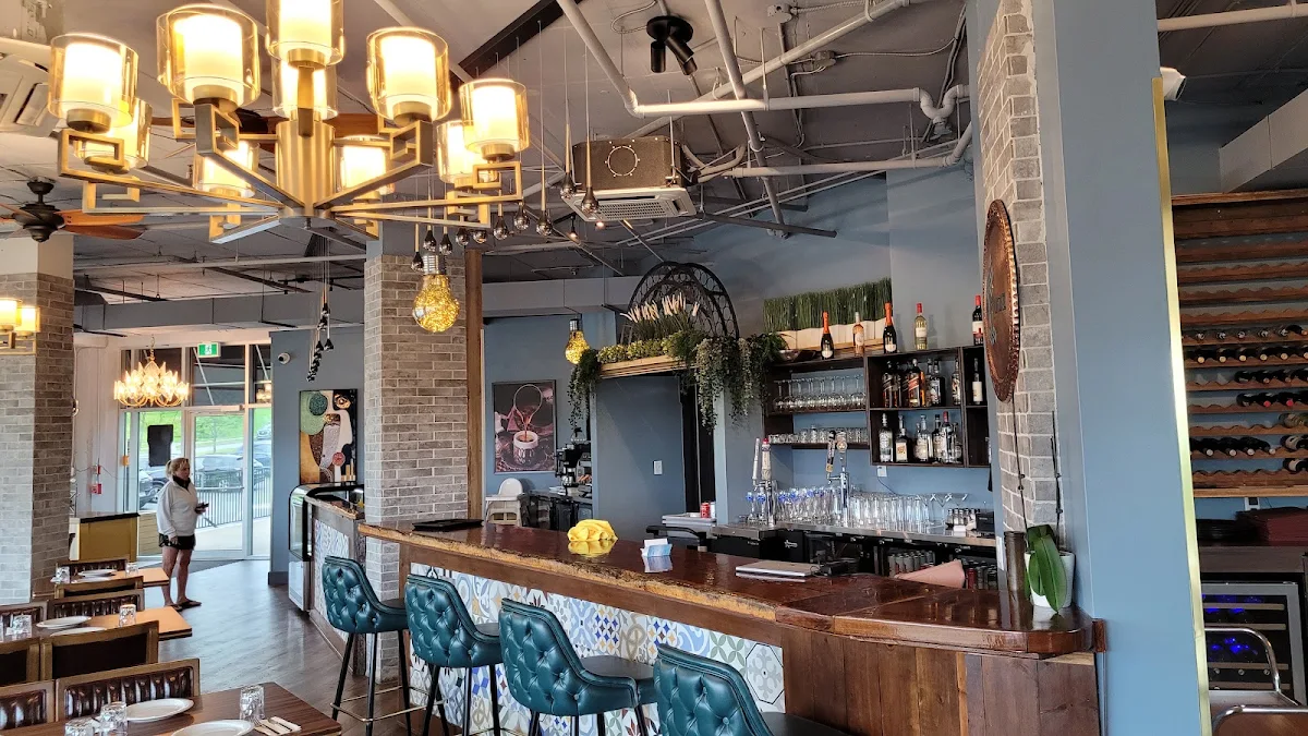 Vibe, Turkuaz Bistro