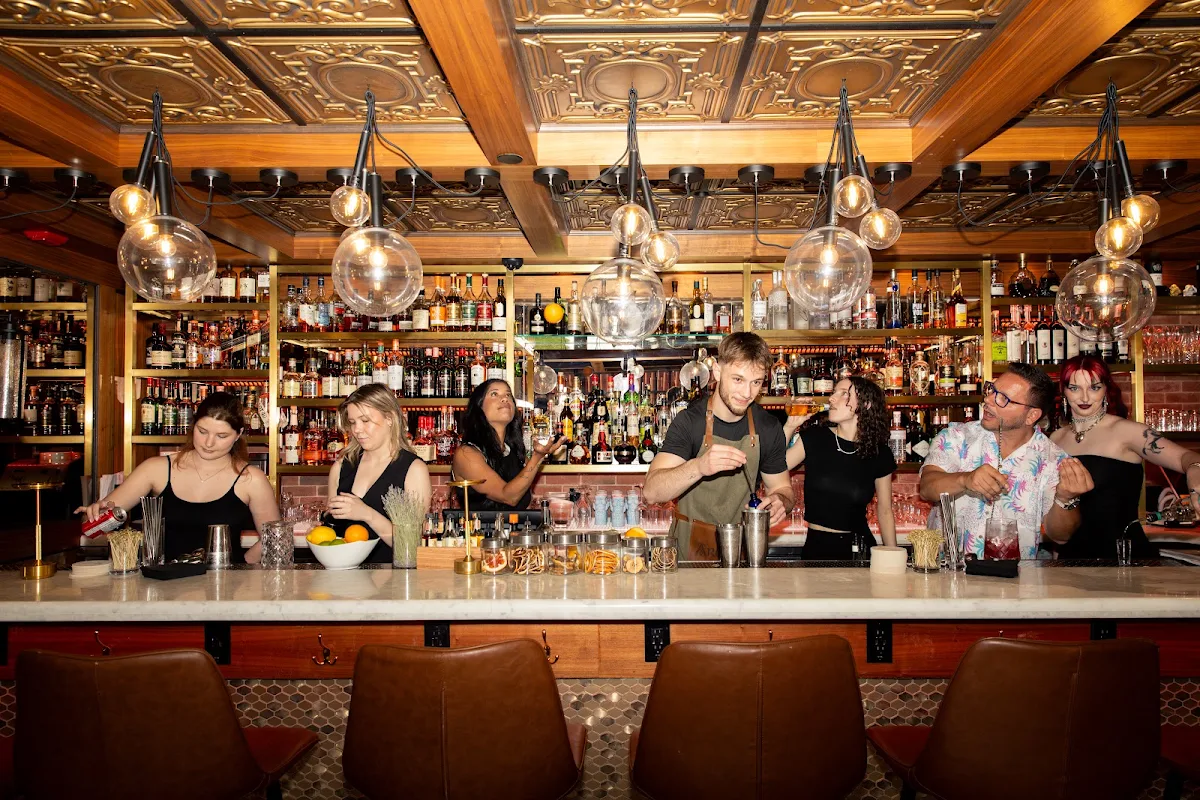 Vibe, Alibi Lounge Hudson