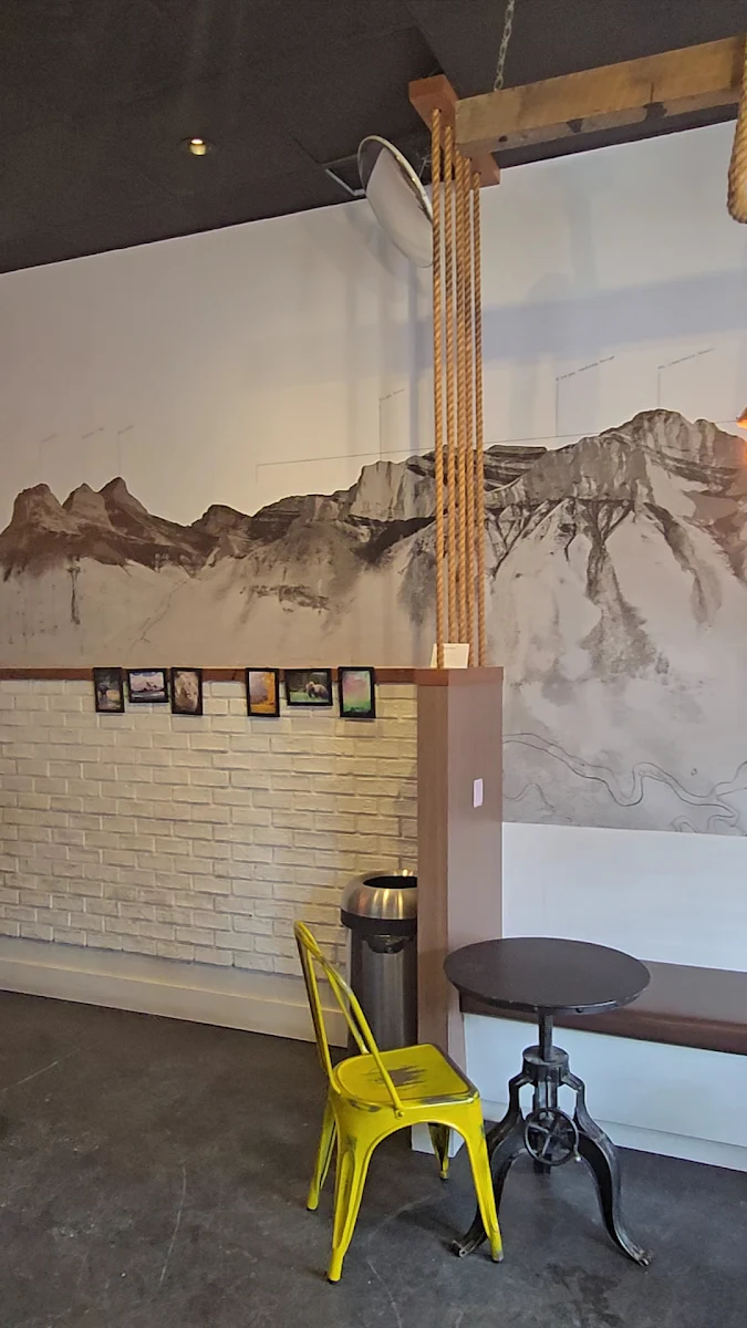 Vibe, Canary Coffee