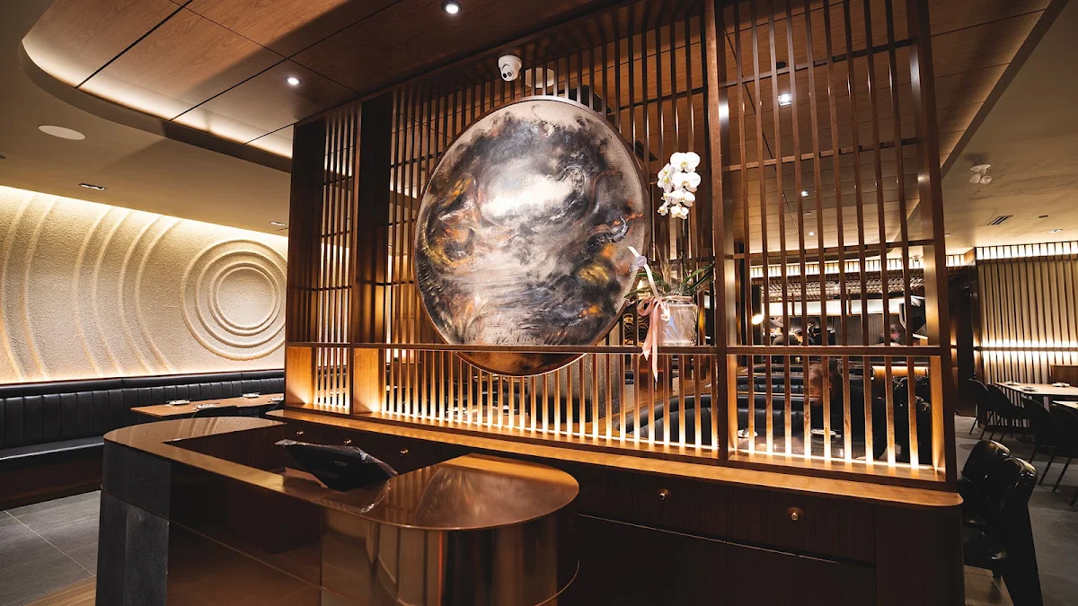 Vibe, Tozen Sushi Bar