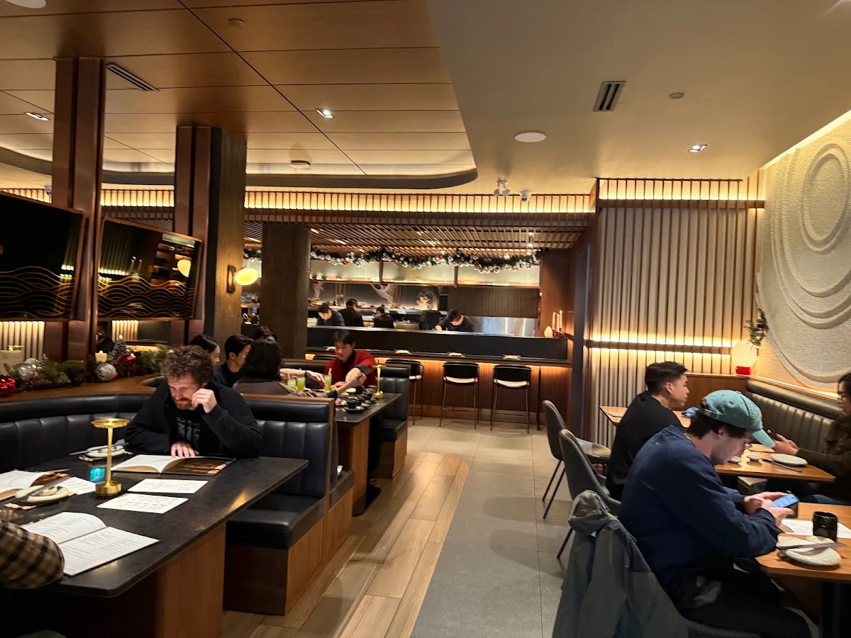 Vibe, Tozen Sushi Bar