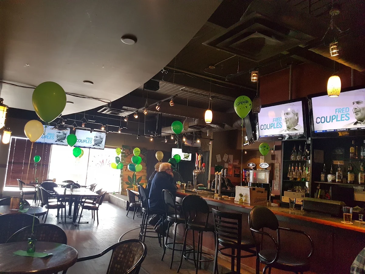 Vibe, Murph's Pub & Grill