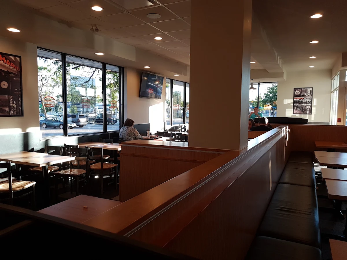 Vibe, Swiss Chalet