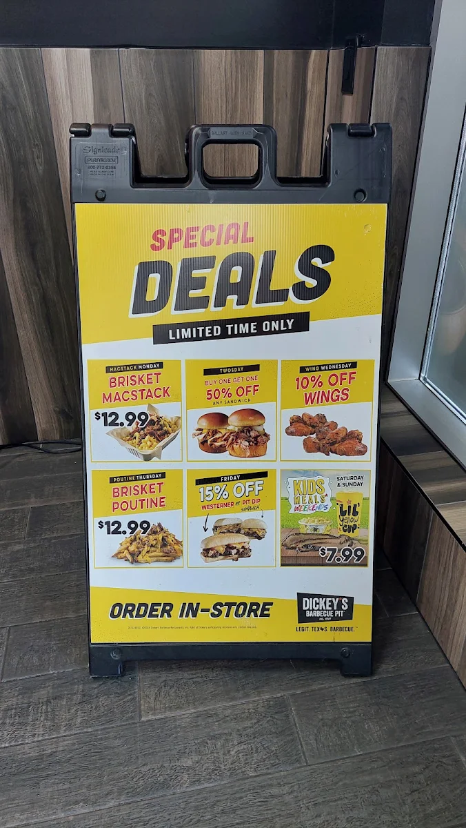 Menu, Dickey's Barbecue Pit