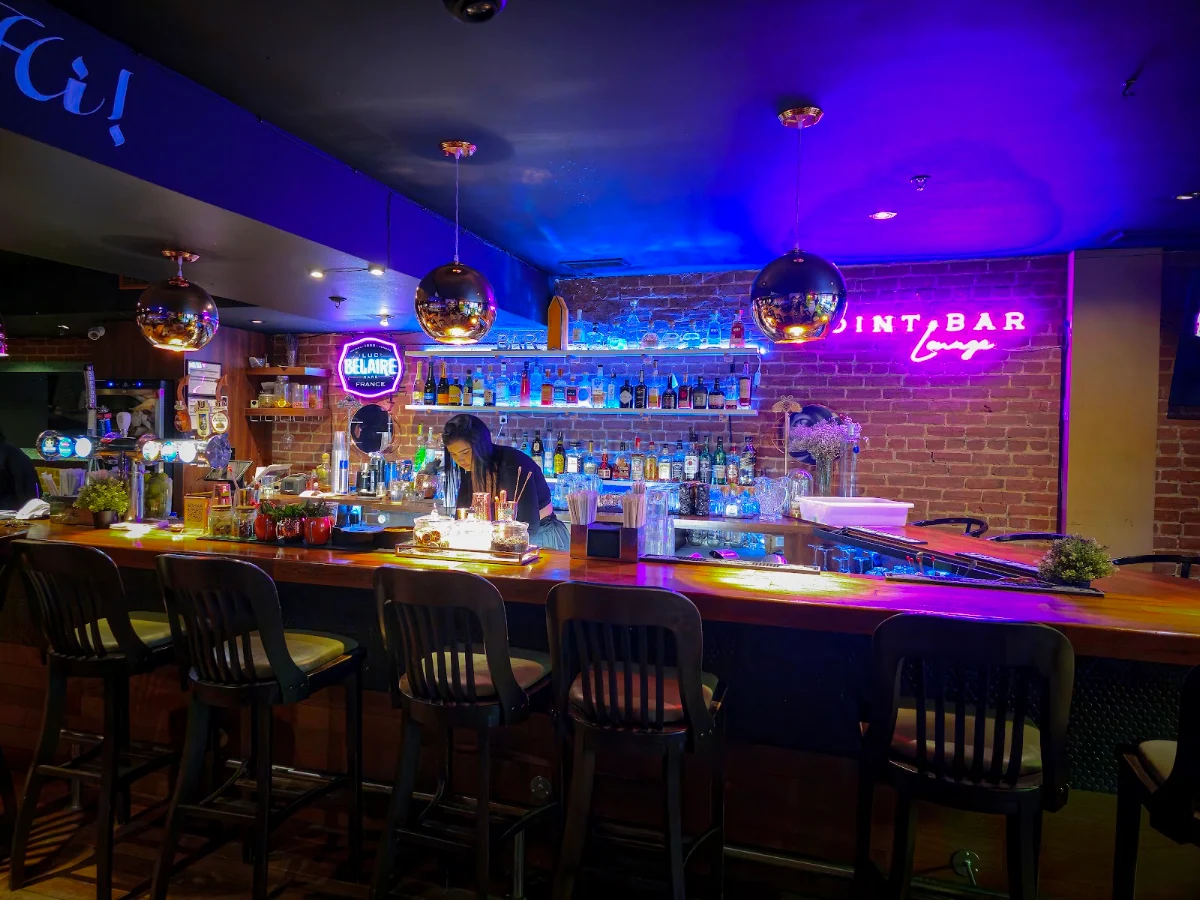 Vibe, El Lounge Resto-Bar