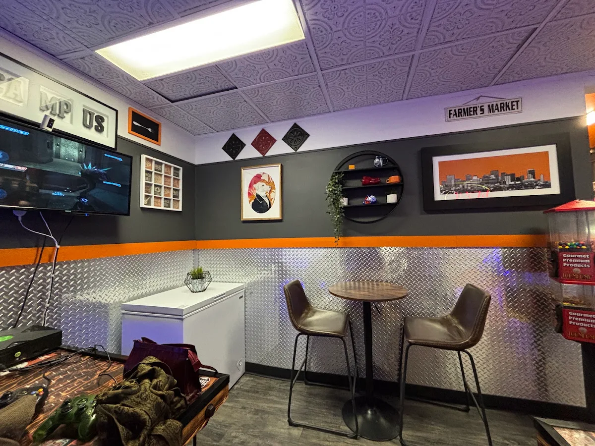 Vibe, Campus Pizza