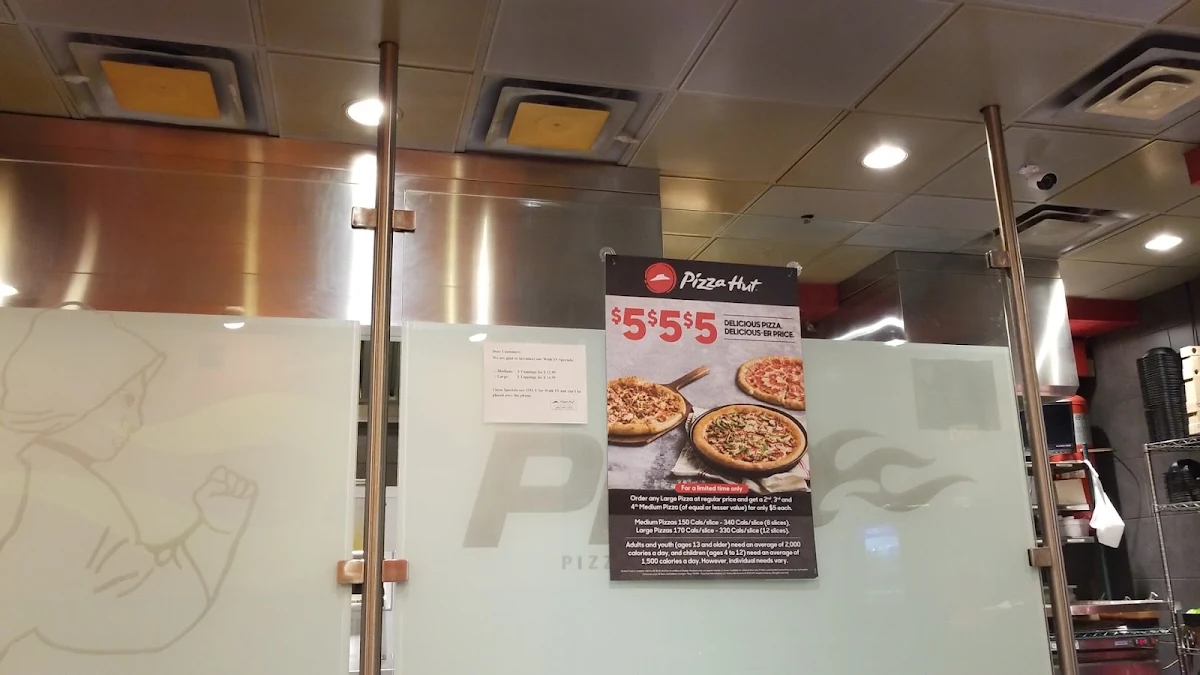 Menu, Pizza Hut Milton