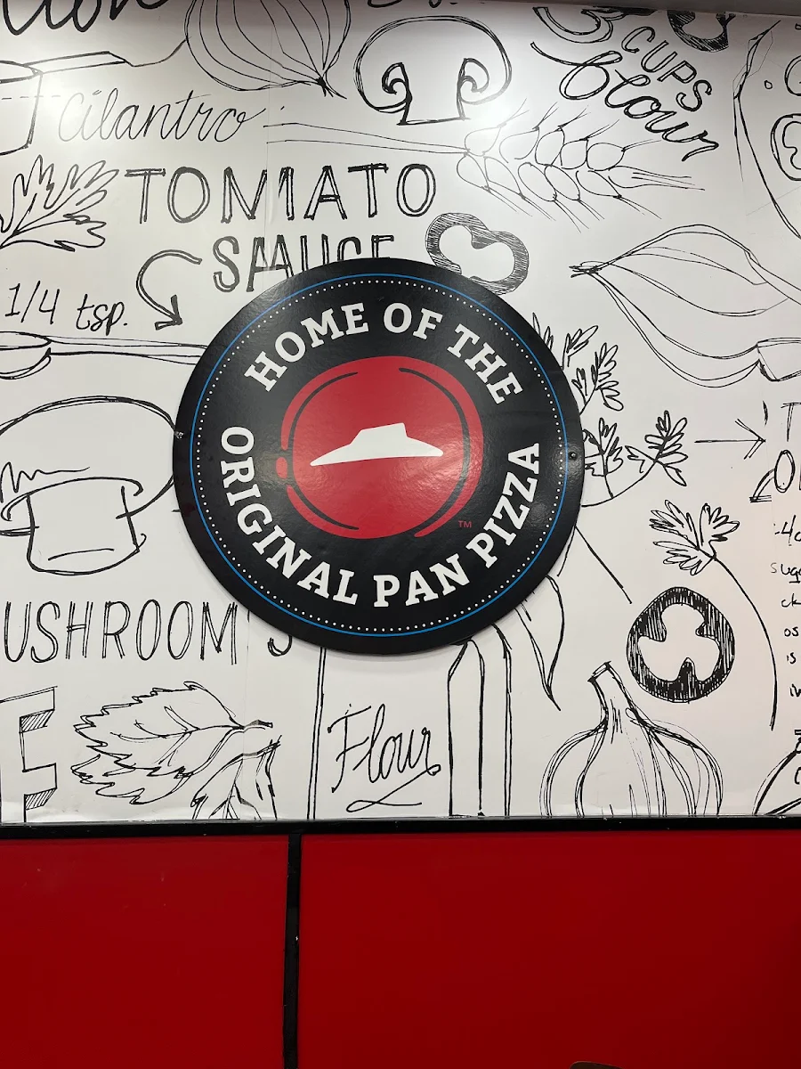 Menu, Pizza Hut Milton