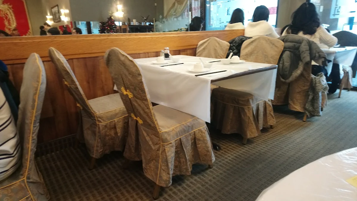 Vibe, Crystal Dynasty Restaurant