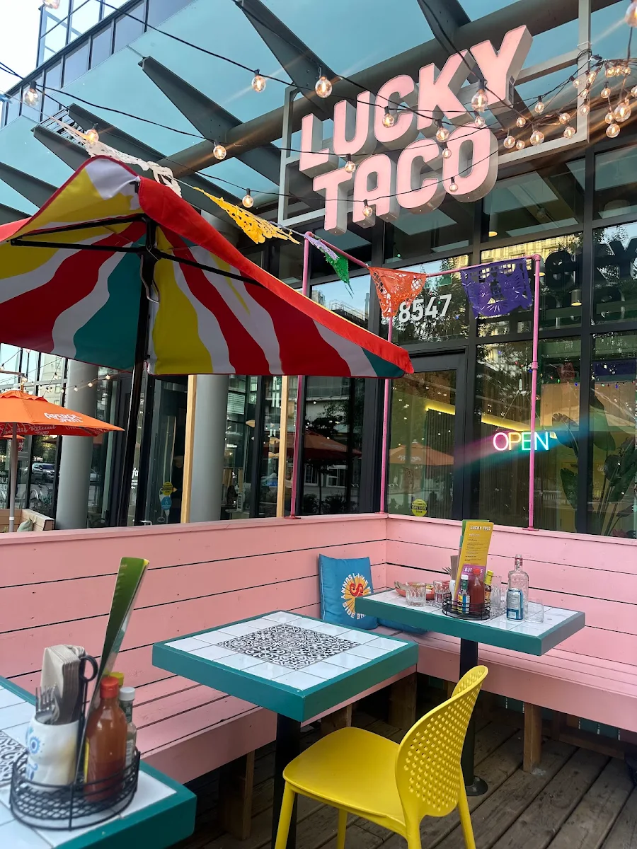 Vibe, Lucky Taco