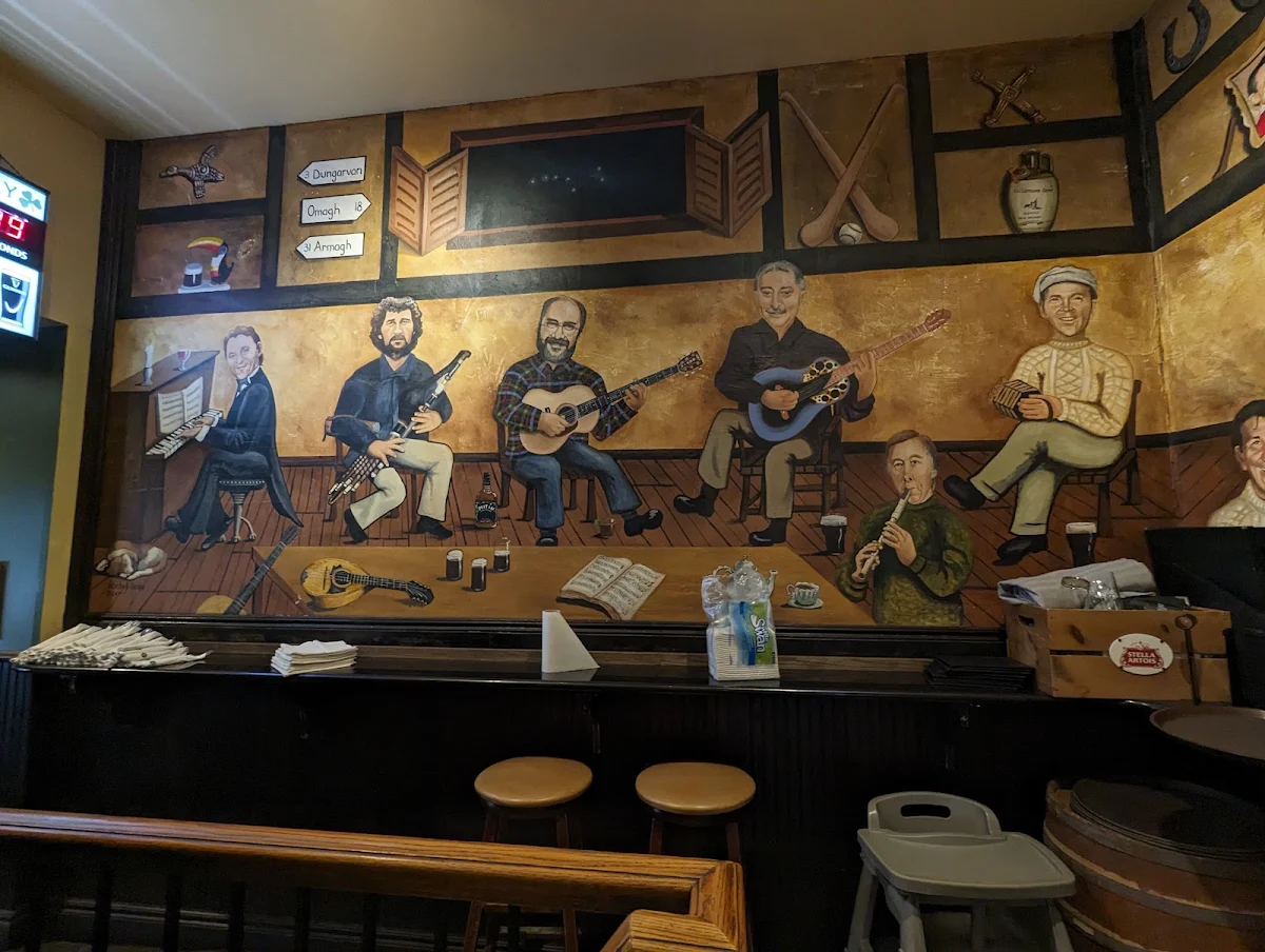Vibe, The Old Triangle Irish Alehouse